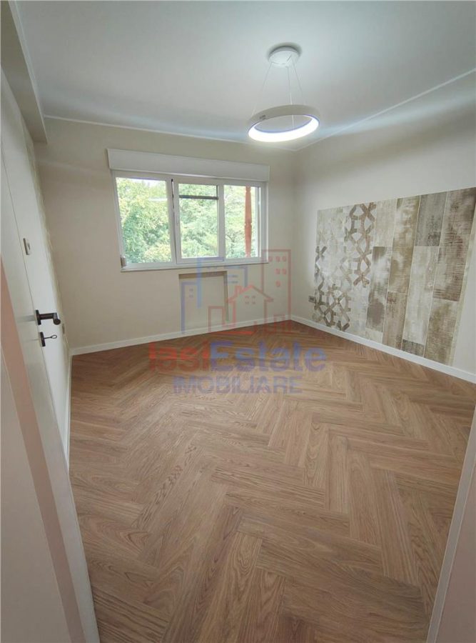 Ocazie - Copou - Parc - Apartament 4 camere cu garaj si boxa - foto 17