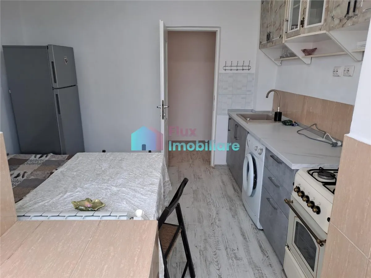 Apartament cu 2 camere Zamca-Colegiul M.Eminescu - foto 2