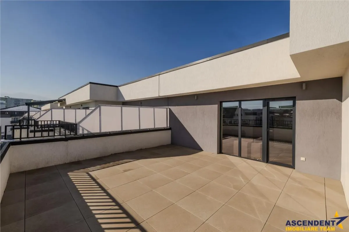 Apartament tip penthouse. mobilat, utilat, 2 terase, 100mp, Tractorul, Brasov. - foto 14
