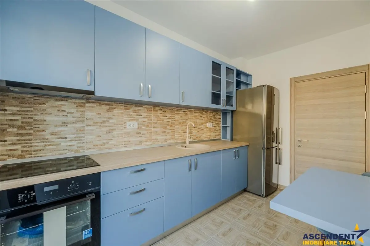 Apartament tip penthouse. mobilat, utilat, 2 terase, 100mp, Tractorul, Brasov. - foto 19