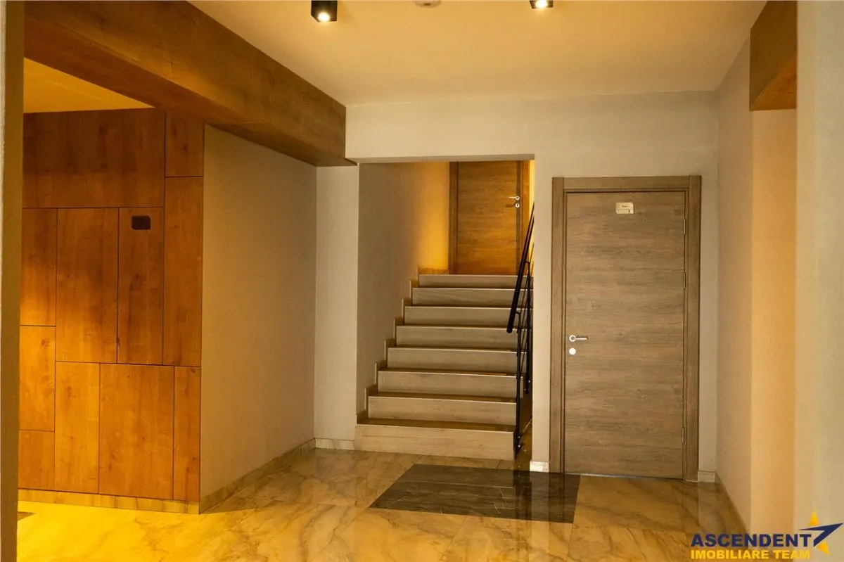 Apartament tip penthouse. mobilat, utilat, 2 terase, 100mp, Tractorul, Brasov. - foto 22