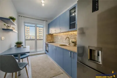 Apartament tip penthouse. mobilat, utilat, 2 terase, 100mp, Tractorul, Brasov. - foto 4