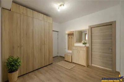 Apartament tip penthouse. mobilat, utilat, 2 terase, 100mp, Tractorul, Brasov. - foto 5