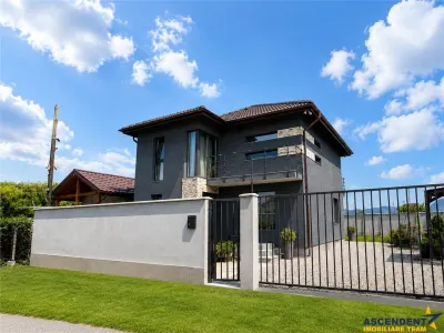 Resedinta stil, 3 dormitoare, sistem termic in pardoseala, terasa, lot 530 mp, Sanpetru, Brasov. - Sanpetru