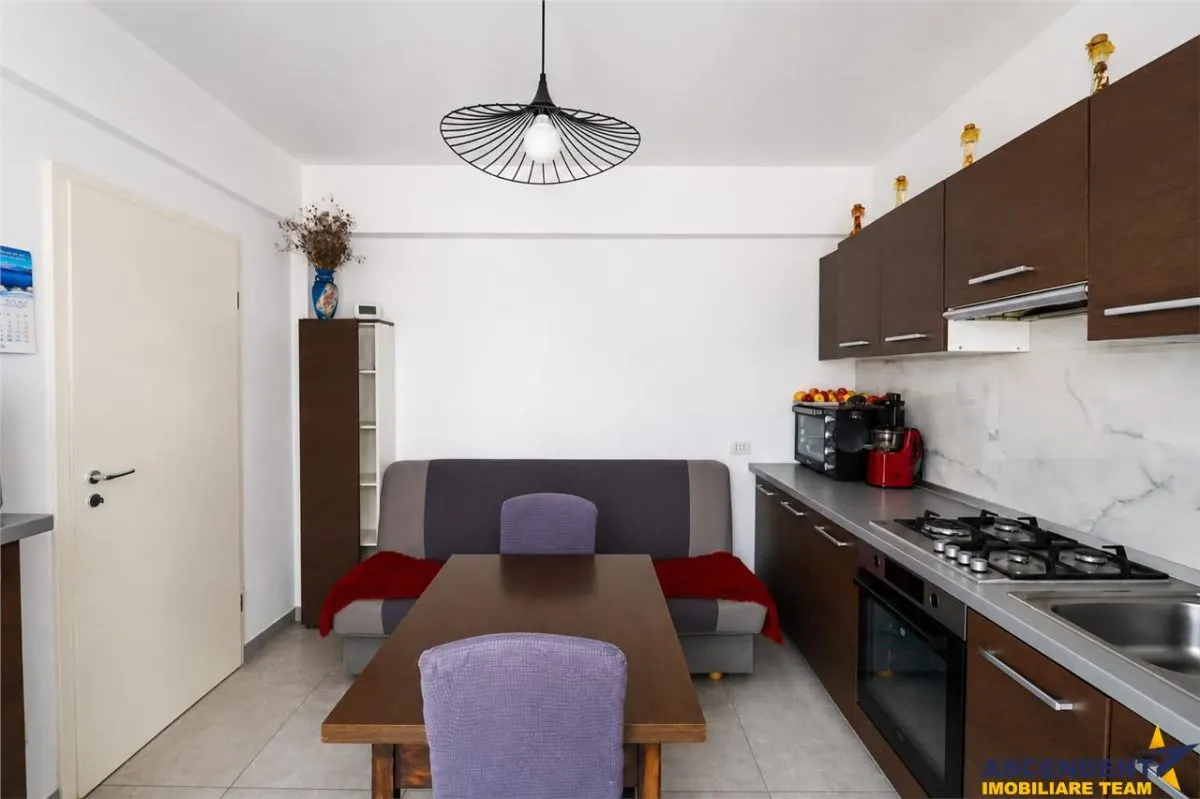 Resedinta stil, 3 dormitoare, sistem termic in pardoseala, terasa, lot 530 mp, Sanpetru, Brasov. - foto 21