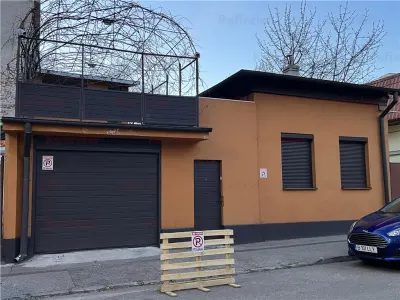 Vanzare casa 3 camere | Piata Alba Iulia | 120 mp | renovata | - Bucuresti