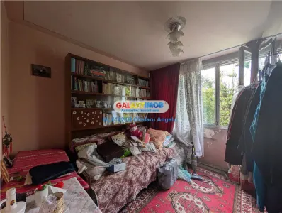 Drumul Taberei,ap. 3 camere, decomandat, etaj 2 din bloc cu 4 etaje - foto 3