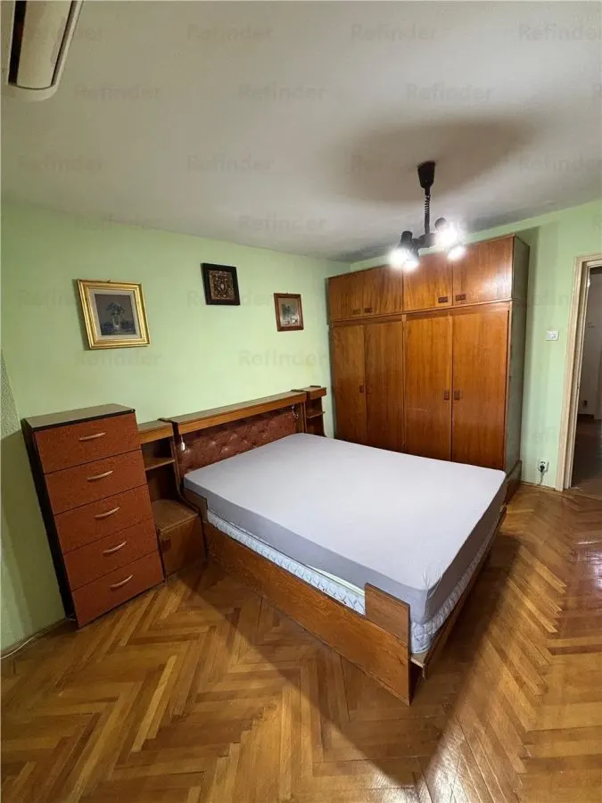 Vanzare apartament 3 camere | Bdul Decebal | Piata Alba Iulia | bl 1995 | etaj 8/9 | decomandat | 78 mp utili | - foto 3