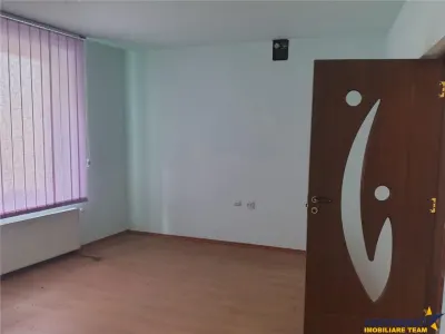 Casa saseasca, 2 corpuri, 9 camere, cu teren 2.826 mp, rezidential sau potential afacere, Sanpetru, Brasov - foto 2