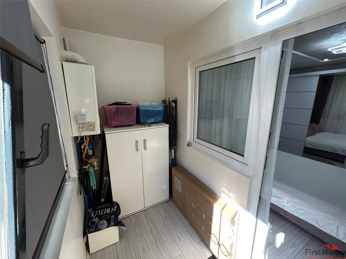 Apartament cu 3 camere  de vanzare, zona Comisia Centrala - foto 12