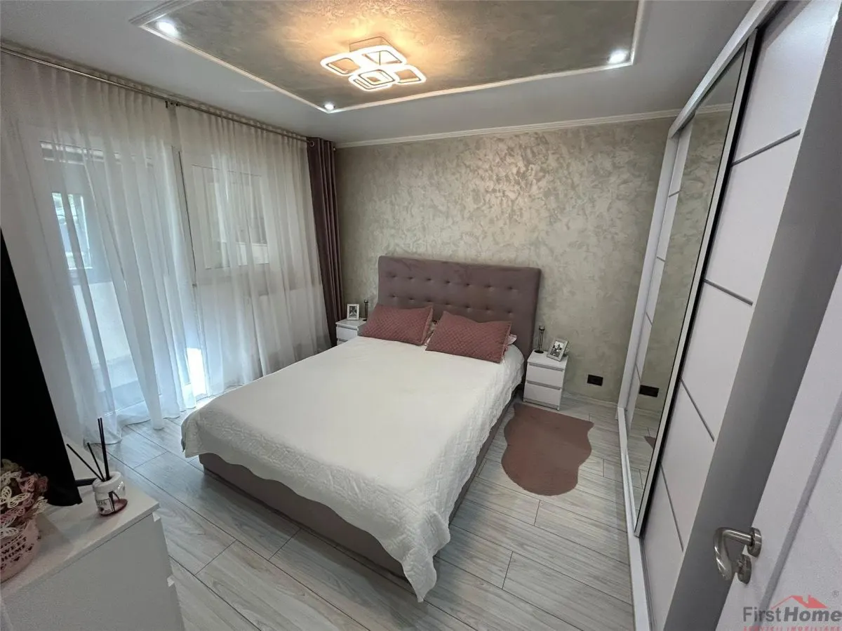 Apartament cu 3 camere  de vanzare, zona Comisia Centrala - foto 3