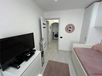 Apartament cu 3 camere  de vanzare, zona Comisia Centrala - foto 6