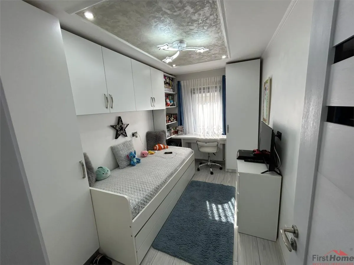 Apartament cu 3 camere  de vanzare, zona Comisia Centrala - foto 7
