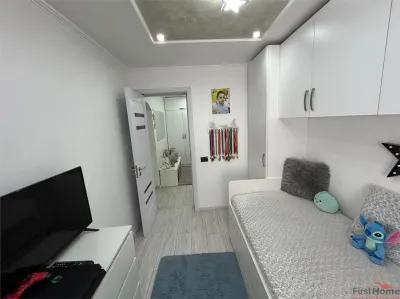 Apartament cu 3 camere  de vanzare, zona Comisia Centrala - foto 8