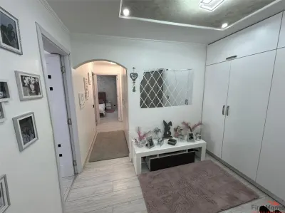 Apartament cu 3 camere  de vanzare, zona Comisia Centrala - foto 9