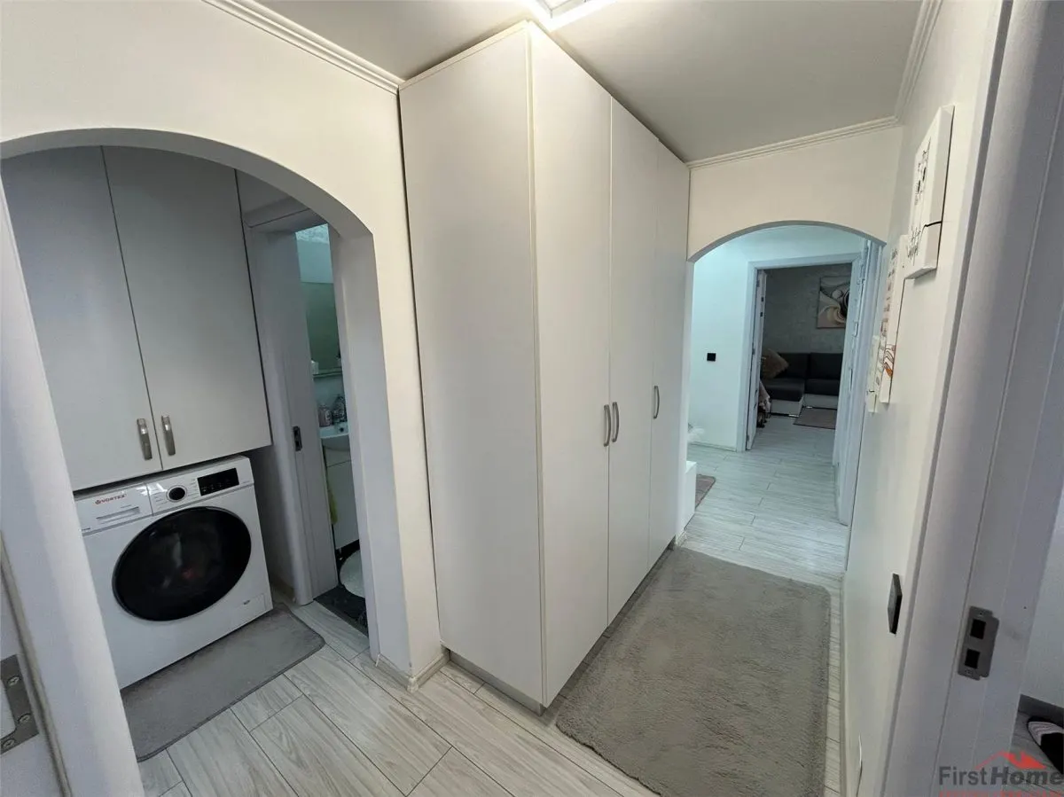 Apartament cu 3 camere  de vanzare, zona Comisia Centrala - foto 10