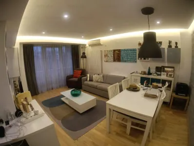 Vânzare apartament 2 camere | Bd Unirii  Fântâni - Casa Poporului | et 6/8 | vedere bulevard | 62mp utili | renovat | mobilat si utilat | - foto 5