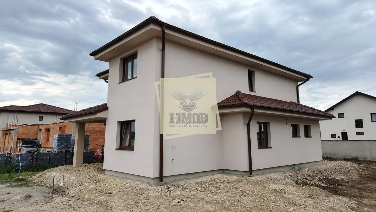 Casa individuala 5 camere | 120mpu | 3 bai | teren 335-400mp | Sura Mica - foto 1