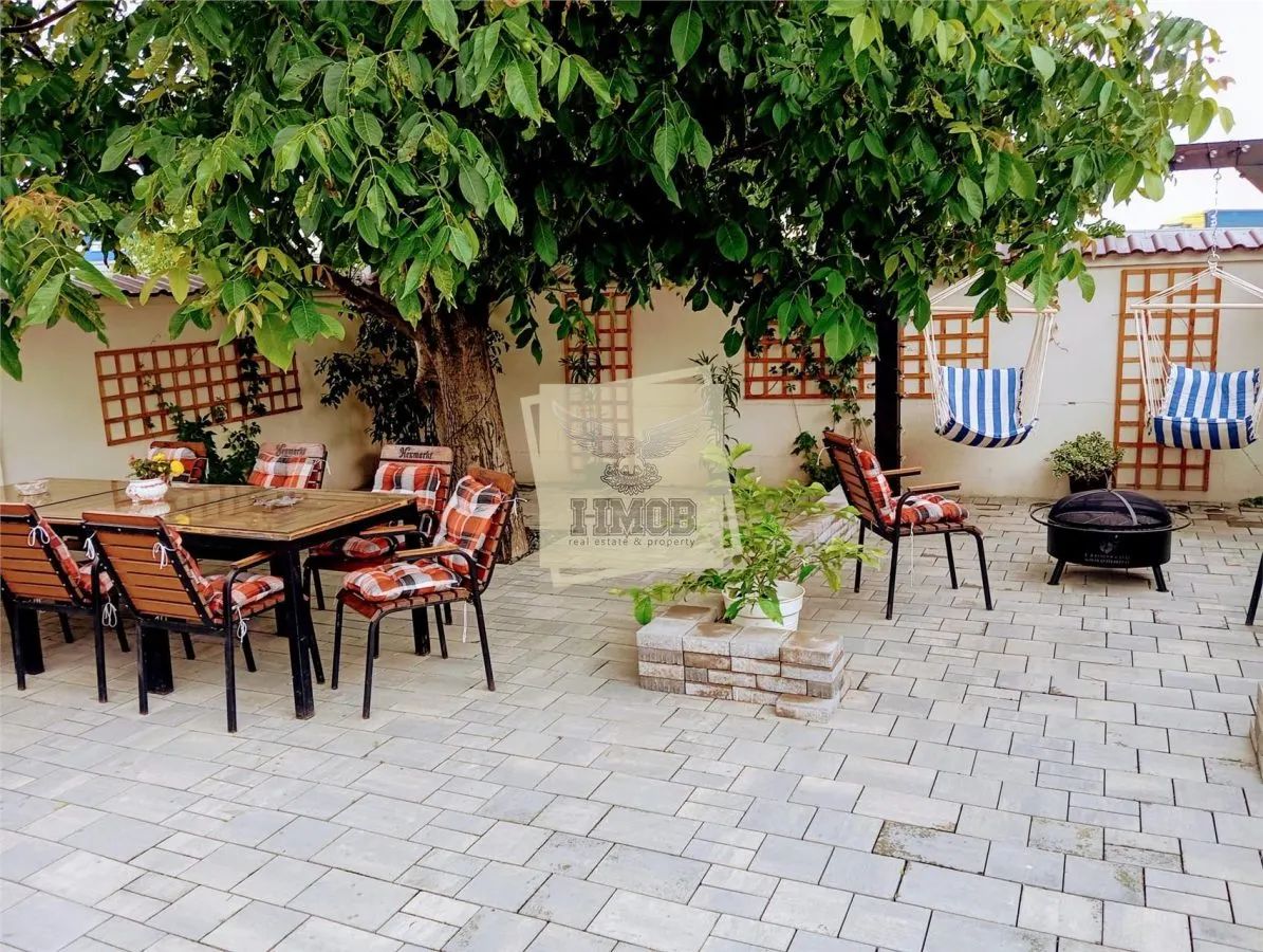 Casa lux 280 mpu 5 camere 5 bai garaj piscina si teren 1200 mp - foto 11
