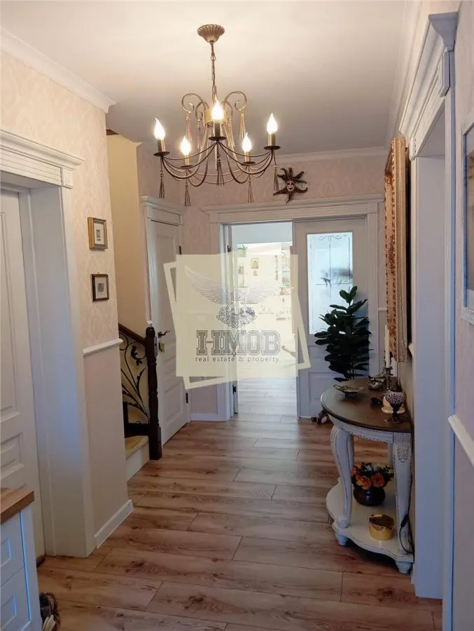 Casa lux 280 mpu 5 camere 5 bai garaj piscina si teren 1200 mp - foto 8
