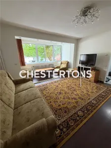 Apartament renovat, 3 camere semidecomandat, Dr. Taberei in spatele restaurantului  Azzuro, Metrou raul Doamnei, parter, bloc anvelopat. - foto 2
