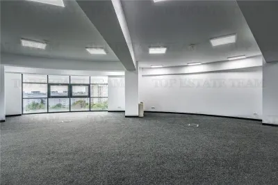 Spatiu comercial  cu view de inchiriat in Sector 3 - foto 8