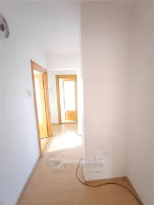 Apartament 3 camere Nicolina /Cug , 70 MP, etaj intermediar - foto 11