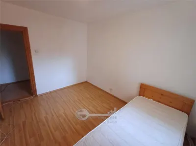 Apartament 3 camere Nicolina /Cug , 70 MP, etaj intermediar - foto 14
