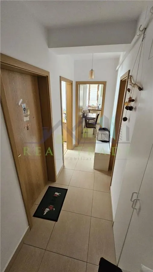 Apartament 3 camere decomandat - foto 5
