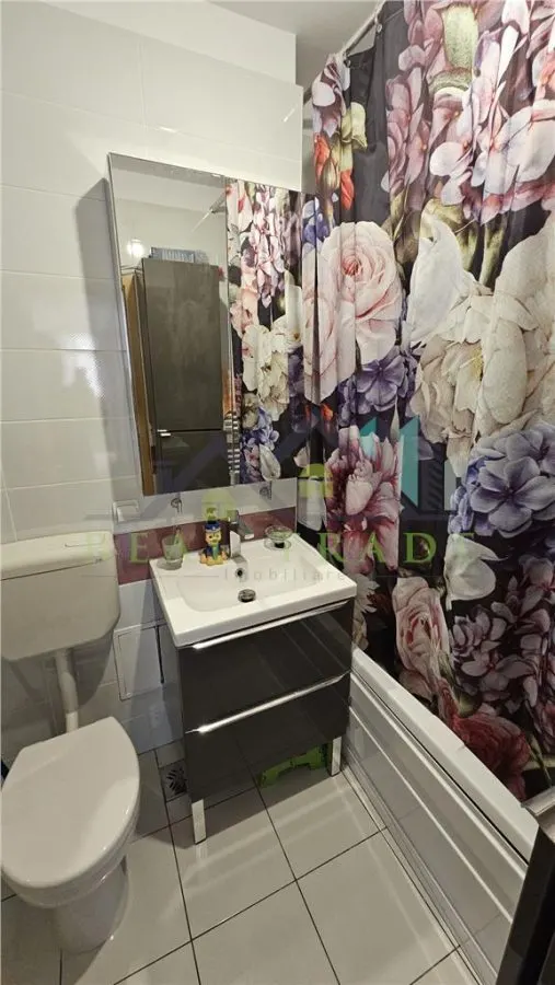 Apartament 3 camere decomandat - foto 7