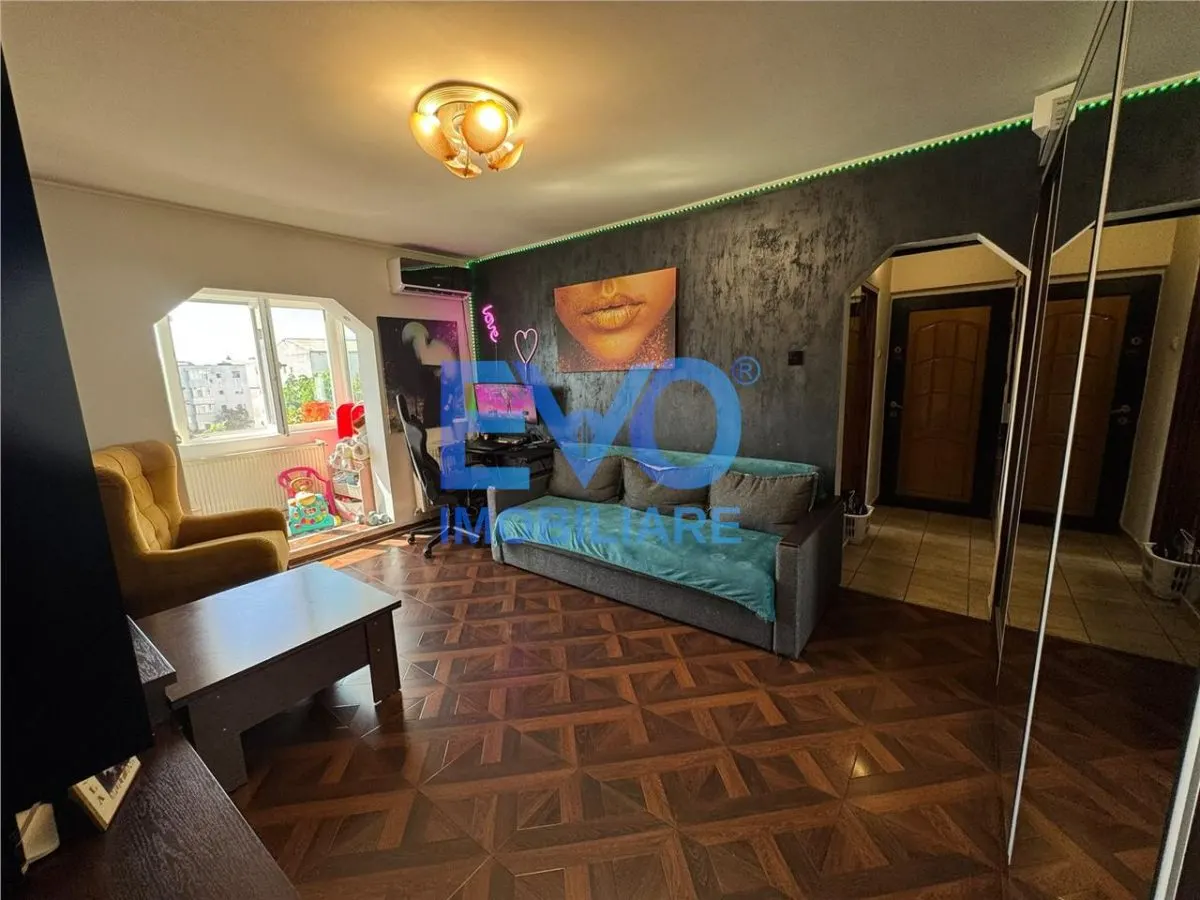 APARTAMENT DE VANZARE CU 2 CAMERE,  ZIMBRU - foto 1