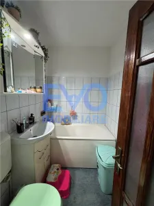 APARTAMENT DE VANZARE CU 2 CAMERE,  ZIMBRU - foto 5
