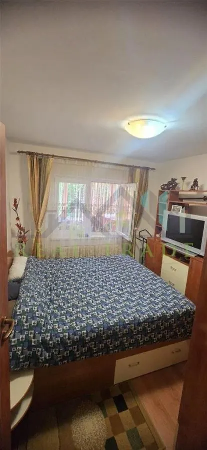 Apartament 3 camere, 2 bai, balcon, 71 mp., zona Gemenii- Saray - foto 2
