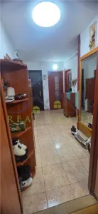 Apartament 3 camere, 2 bai, balcon, 71 mp., zona Gemenii- Saray - foto 5