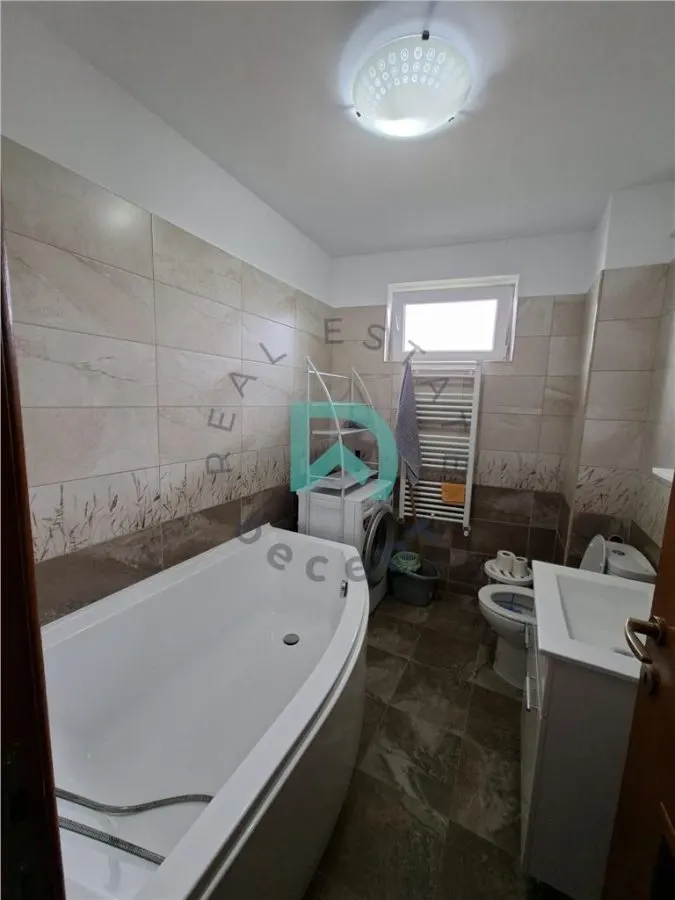 Apartament 2 camere, Tractorul, etaj 3, semidecomandat - foto 10
