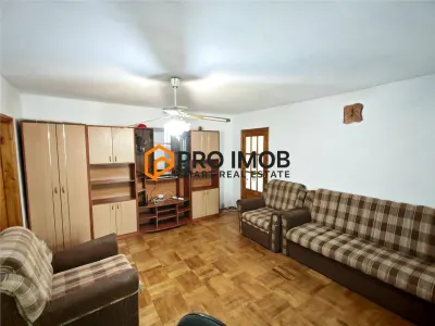 Apartament 2 camere cf 1 semidecomandat zona Micro 5 - foto 2