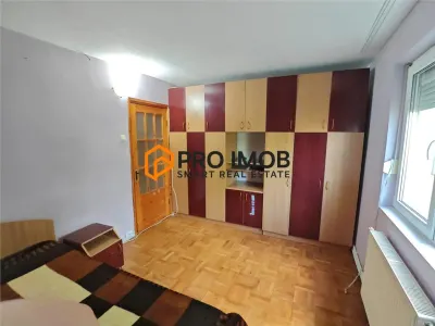 Apartament 2 camere cf 1 semidecomandat zona Micro 5 - foto 3