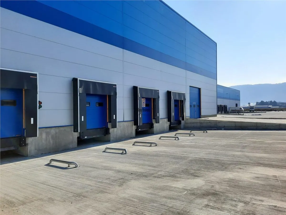 Spatiu Industrial - 2500 mp - Logistica - Productie - Depozitare - foto 2