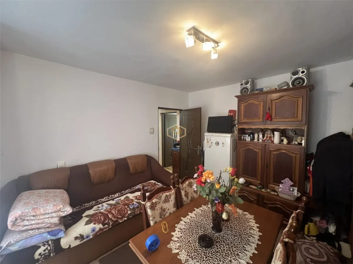 Etaj I | Apartament cu 3 camere | Botizului - foto 3