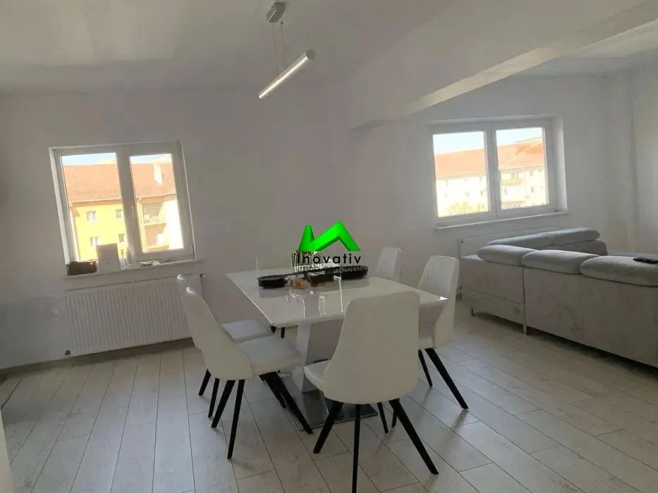 Apartament modern de inchiriat 4 camere Sibiu Central - foto 9