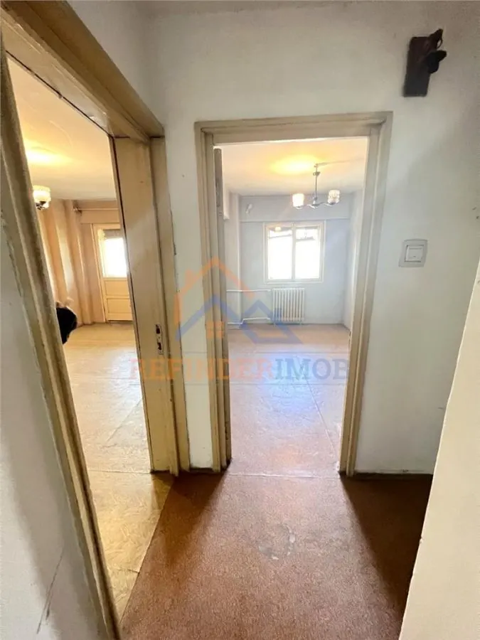 Apartament 3 camere, bloc 1980 - Drumul Taberei - Metrou Valea Ialomitei - foto 2