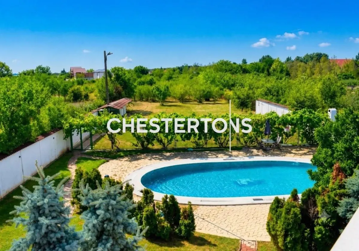 Vila exclusivista cu piscina si teren de 4.500 mp în Domnesti - Eleganta, rafinament si oportunitate de investitie - foto 1