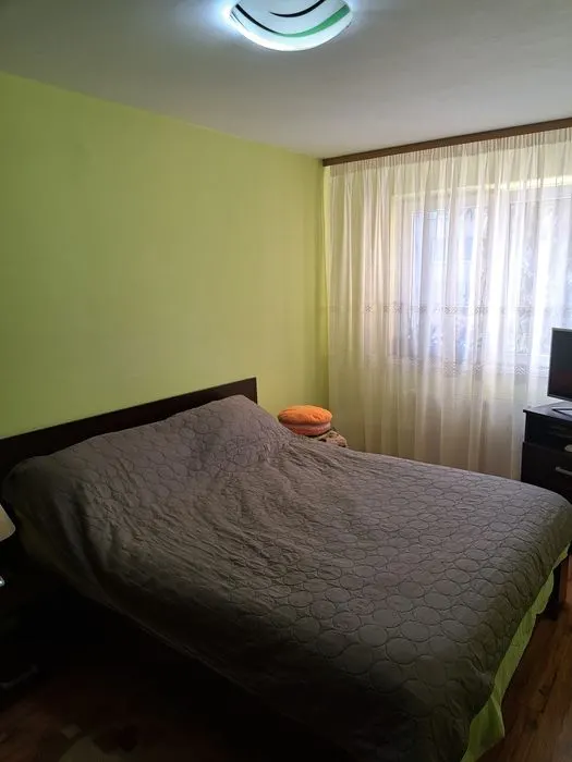 Apartament 4 camere decomandat etajul 2, Astra- Carpatilor - foto 3