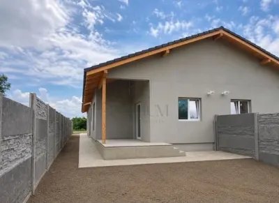 Duplex nou- 100 mp utili- Teren 415 mp- Finisaje la alegere - foto 2