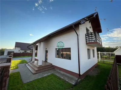 Casa cu 4 camere de inchiriat de 198 mp, moderna, Sancraiu de Mures - Sancraiu de Mures
