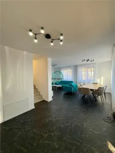 Casa cu 4 camere de inchiriat de 198 mp, moderna, Sancraiu de Mures - foto 2