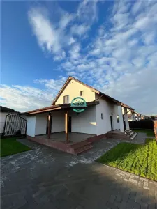 Casa cu 4 camere de inchiriat de 198 mp, moderna, Sancraiu de Mures - foto 11