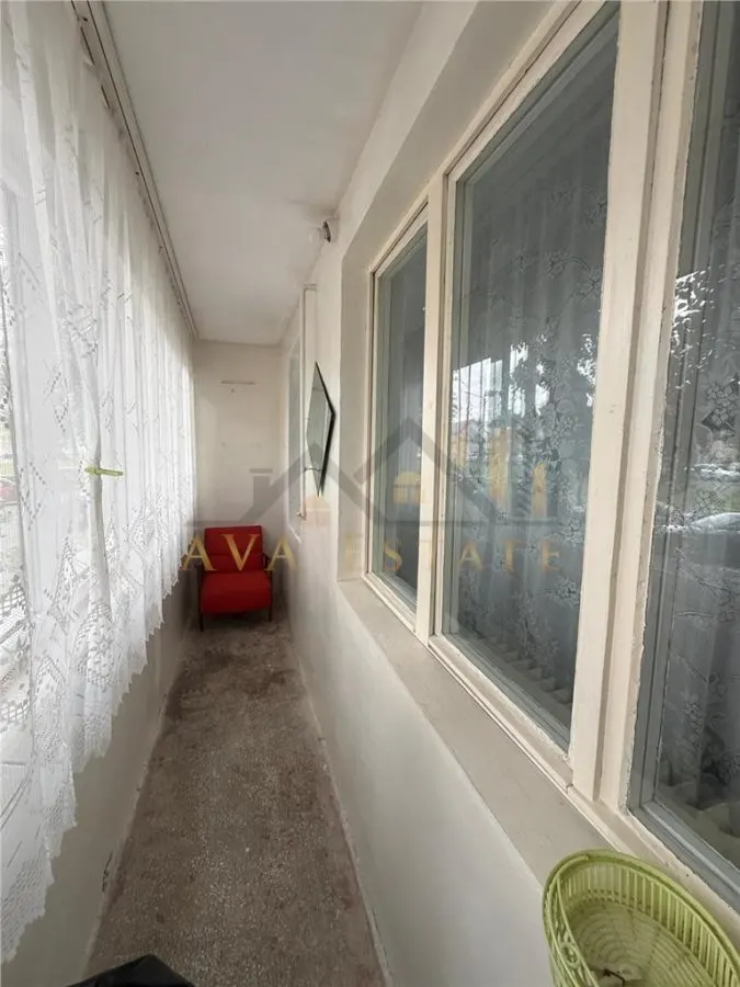 Apartament  2 camere,  semidecomandat, 52 mp - Zona Buziasului - foto 3