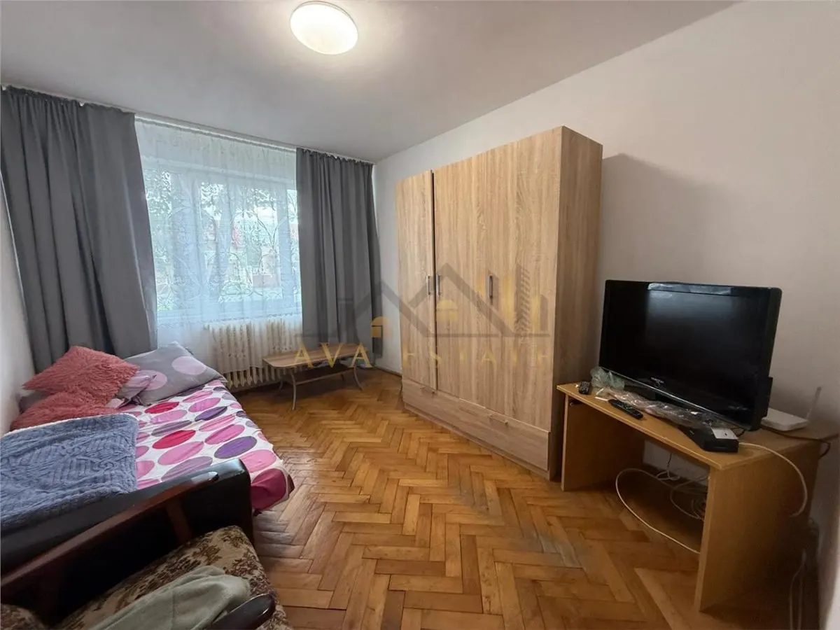 Apartament  2 camere,  semidecomandat, 52 mp - Zona Buziasului - foto 9