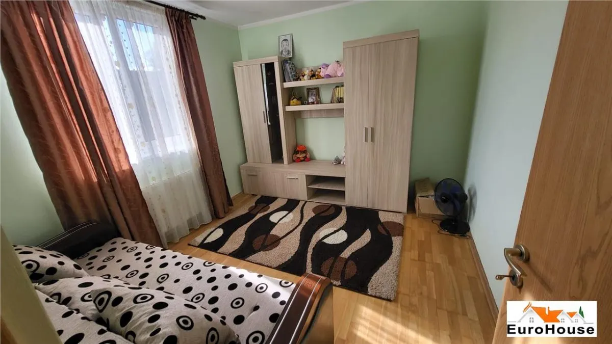 Apartament 3 Camere De Inchiriat | 95 mp | Zona Stadion | Etaj 1 | 2 Băi | Complet Mobilat și Utilat - foto 3